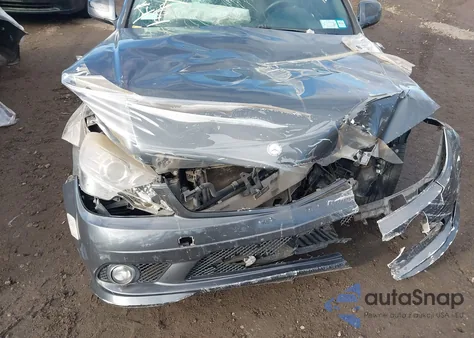 2009 Mercedes-Benz C 300 Luxury 4Matic/Sport 4Matic z USA, uszkodzony, nr VIN WDDGF81X19F198496